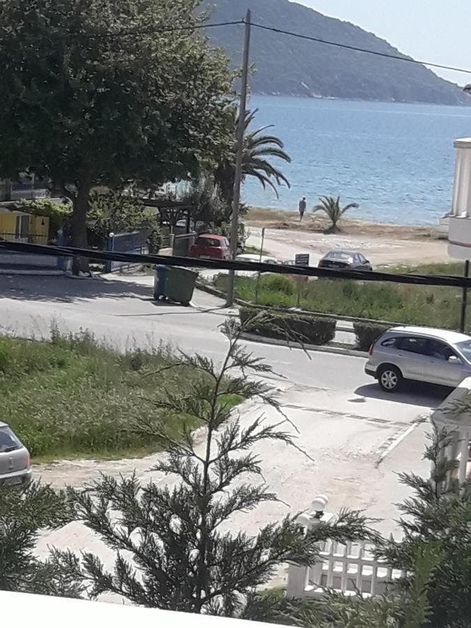 El Sol Lejlighed Néa Péramos Eksteriør billede